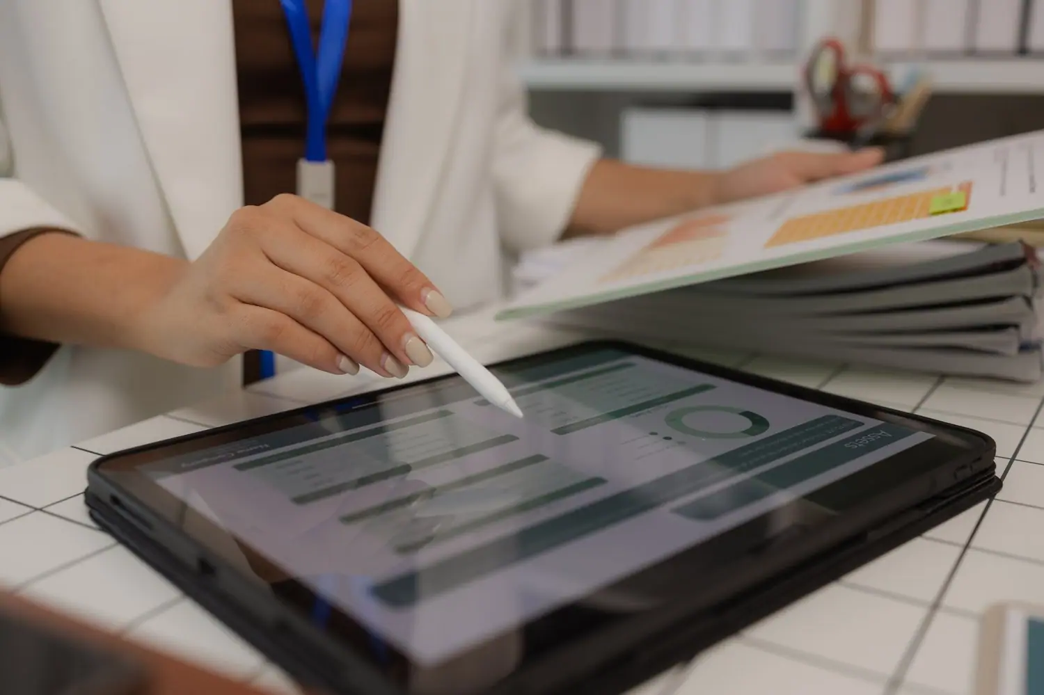 Dlaczego digitalizacja dokumentów usprawnia zarządzanie firmą